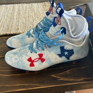TEXAS Under Armour football cleats NIB. Never worn. Limited edition.